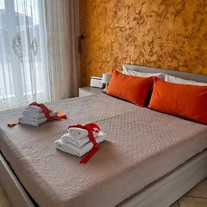 https://porta-garibaldi.catania-hotels.net