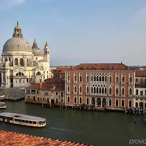 https://sina-centurion-palace.hotelslidodijesolo.com